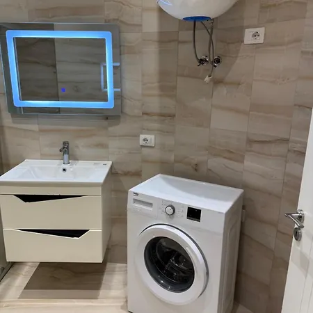 Holiday Apartaments Апартаменты