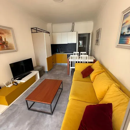 Holiday Apartaments * Лежа