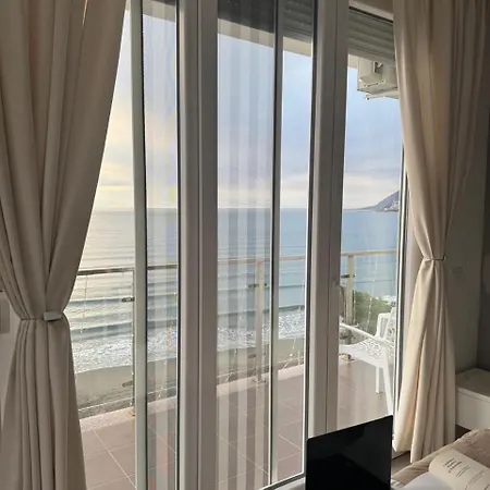 Holiday Apartaments Апартаменты