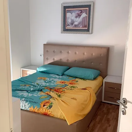 Holiday Apartaments Апартаменты