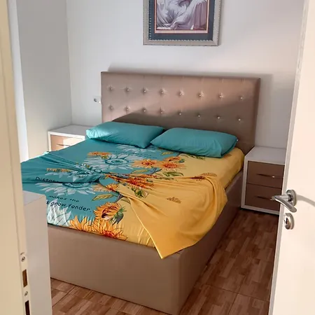 Daire Holiday Apartaments *